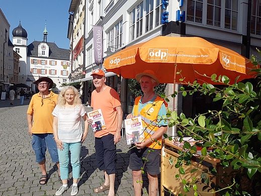 Auftakt der Unterschriftensammlung